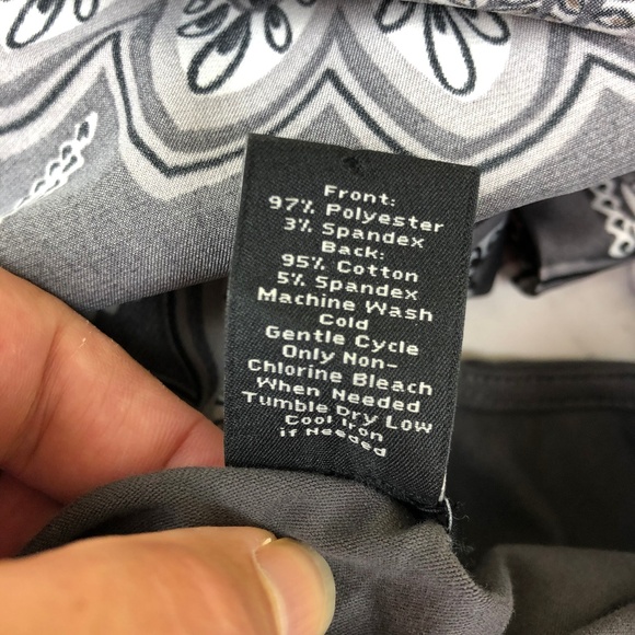 NWOT Ann Taylor Top Medium Paisley Design Grey - Picture 4 of 6